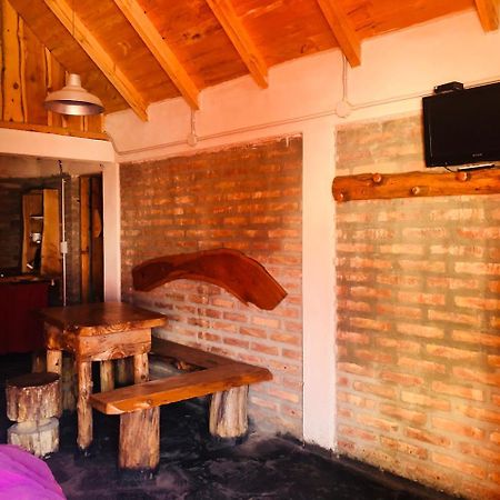 Хостел Cabanas Pehuenia Эль-Больсон Экстерьер фото
